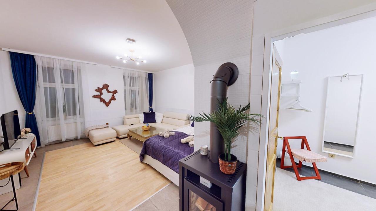 וינה Apartment Wood מראה חיצוני תמונה